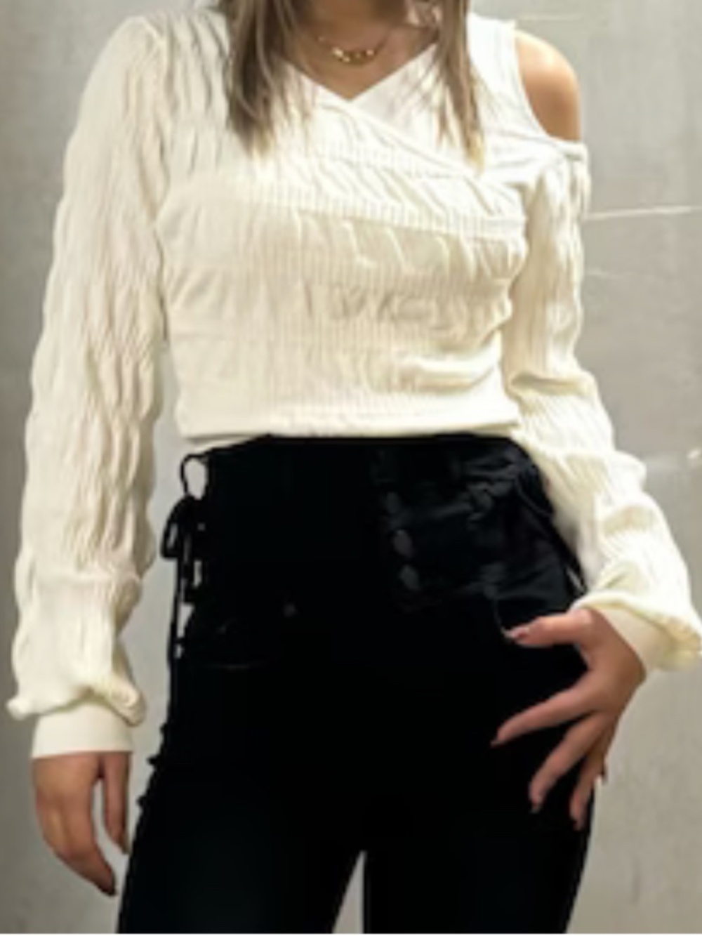EMODA Beige Off-Shoulder Top – Free Size Japanese brand